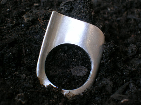 Anillo Flag
