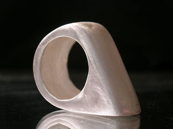 Anillo Zag