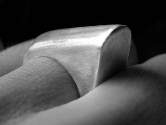 Anillo Zag