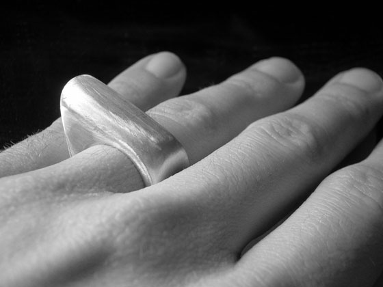 Anillo Zag
